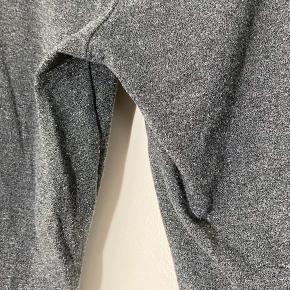 Victoria’s Secret Sport VSX Gray Leggings Knee Cut Out Medium - Picture 5 of 9
